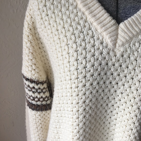 Italian knit off white v-neck sweater by Smiths - Picture 2 of 7